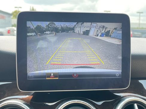 Used 2018 Mercedes-Benz CLA 250 4MATIC image 37