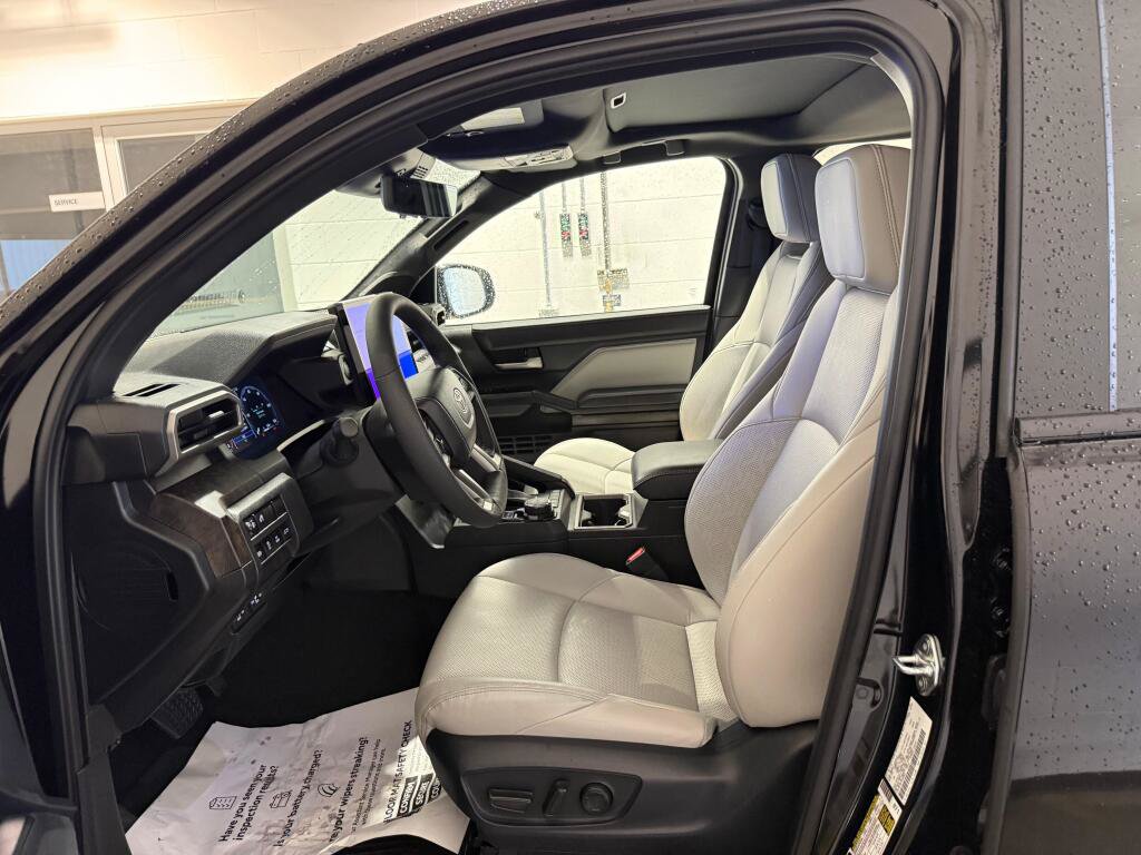 Certified 2026 Toyota Tacoma Limited AWD/4WD image 21