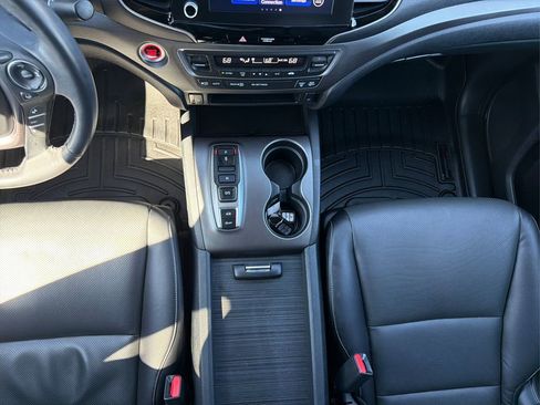 Used 2023 Honda Ridgeline RTL image 12