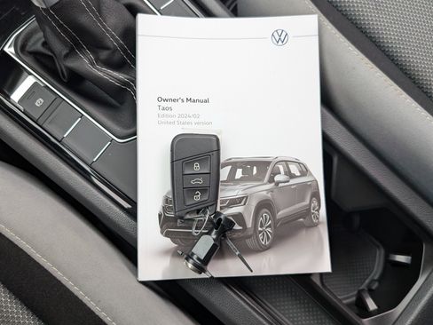 Used 2024 Volkswagen Taos S w/ MDO Package image 34
