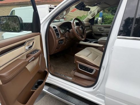 Used 2021 RAM 1500 Laramie AWD/4WD image 19