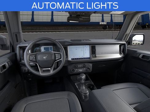 New 2025 Ford Bronco Outer Banks image 9