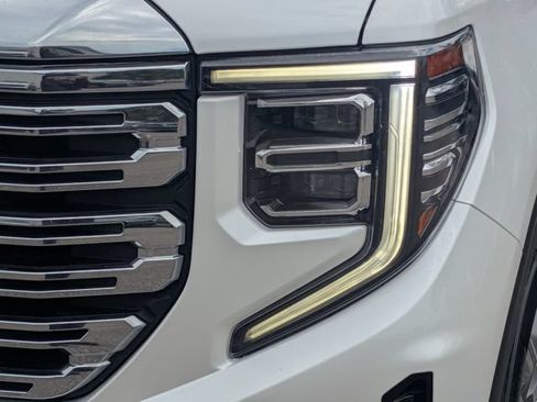 Used 2024 GMC Sierra 1500 Denali w/ Denali Reserve Package AWD/4WD image 9