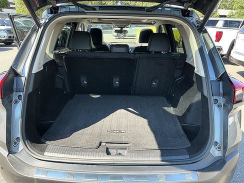 Certified 2023 Nissan Rogue SV w/ SV Premium Package FWD image 27