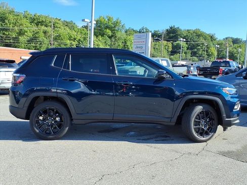 New 2026 Jeep Compass Latitude AWD/4WD image 3