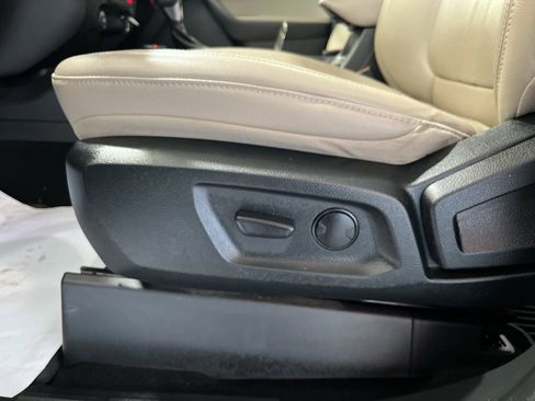 Used 2022 Ford Ranger Lariat w/ Equipment Group 501A High image 12