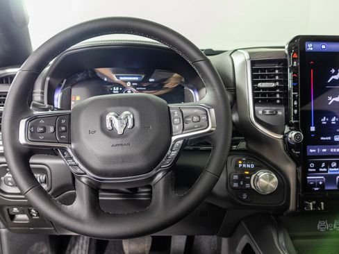 New 2026 RAM 1500 Laramie AWD/4WD image 34