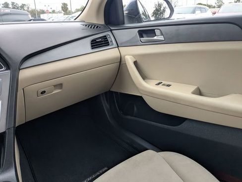 Used 2017 Hyundai Sonata SE image 17