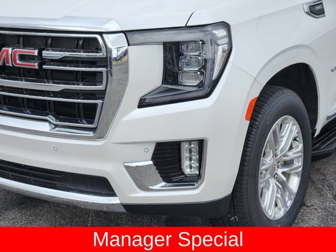 Used 2024 GMC Yukon SLT AWD/4WD image 11