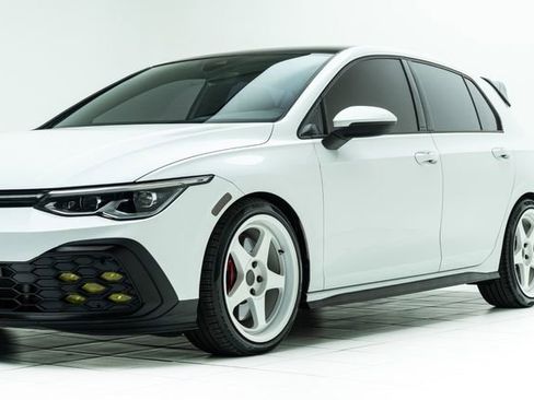 Used 2022 Volkswagen GTI SE image 10