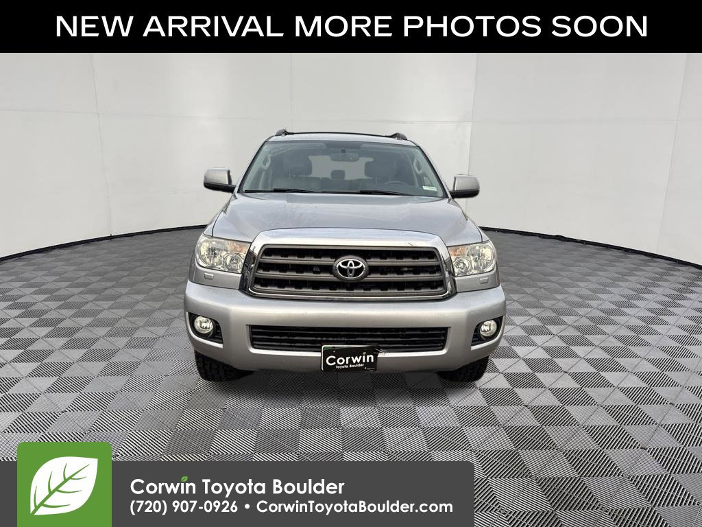 Used 2015 Toyota Sequoia SR5 w/ Premium Package AWD/4WD image 2