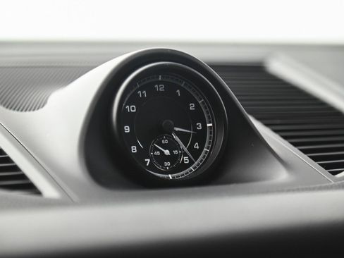 Used 2023 Porsche Macan image 26