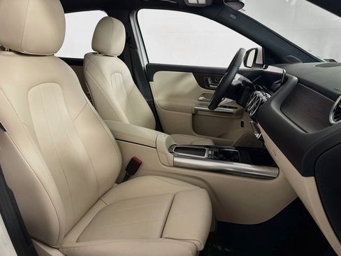 Certified 2026 Mercedes-Benz GLA 250 image 8