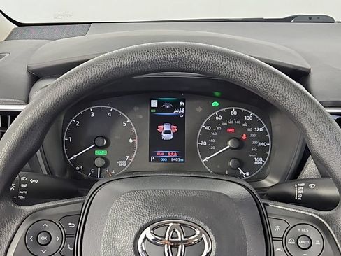 Used 2024 Toyota Corolla LE w/ LE Convenience Package FWD image 27