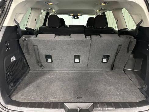 Used 2023 Subaru Ascent Premium image 12