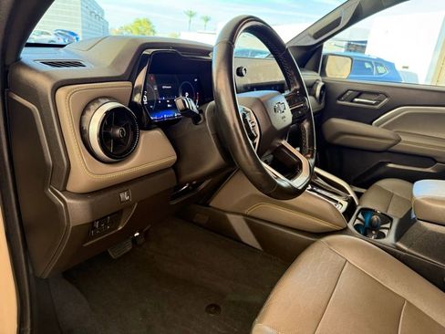 Used 2023 Chevrolet Colorado ZR2 w/ ZR2 Convenience Package III image 18