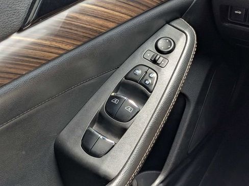 Used 2017 Nissan Maxima Platinum FWD image 20