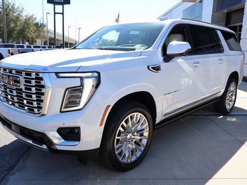 New 2026 GMC Yukon XL Denali image 3