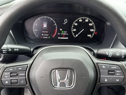 Used 2025 Honda HR-V LX image 11
