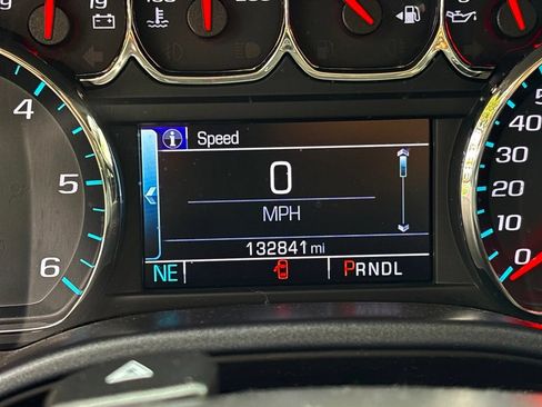 Used 2018 Chevrolet Silverado 1500 LT w/ All Star Edition RWD image 22