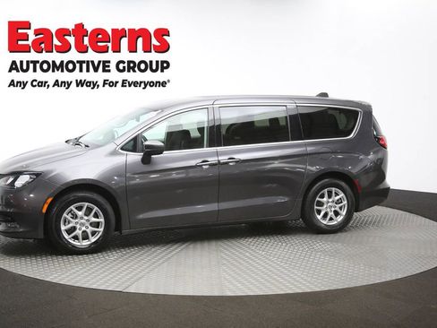 Used 2023 Chrysler Voyager LX image 58