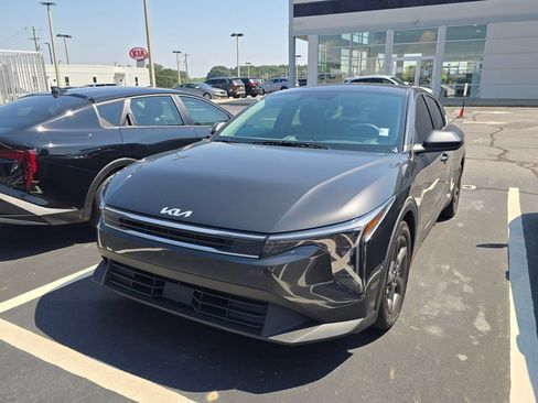 Used 2026 Kia K4 FWD image 3