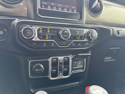 Used 2021 Jeep Gladiator Sport AWD/4WD image 20