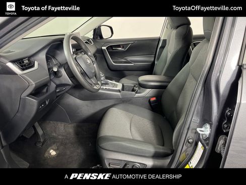 Used 2024 Toyota RAV4 XLE FWD image 20