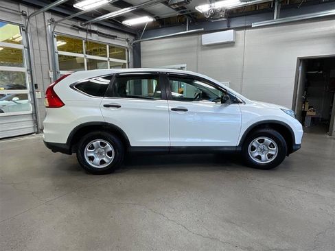 Used 2015 Honda CR-V LX image 5