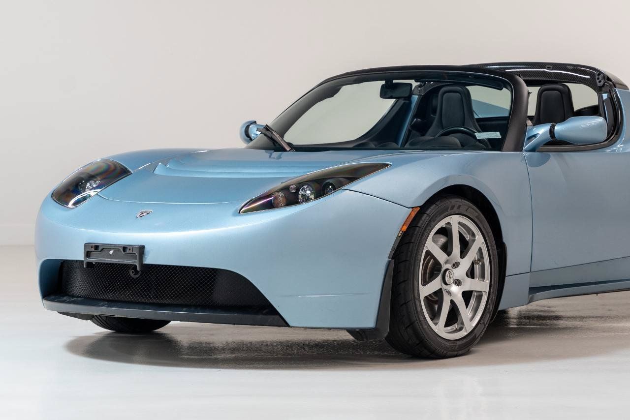 Used 2008 Tesla Roadster RWD image 25