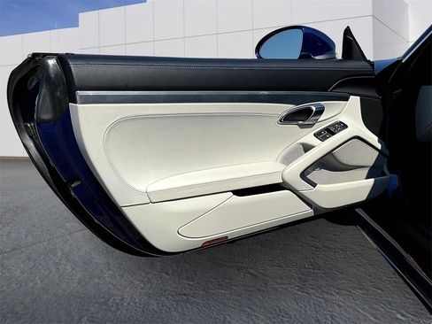 Used 2024 Porsche 718 Cayman image 19