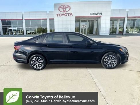 Used 2019 Volkswagen Jetta SE image 6