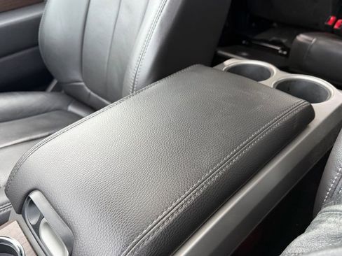 Used 2013 Ford F150 Lariat w/ Luxury Equipment Group image 18