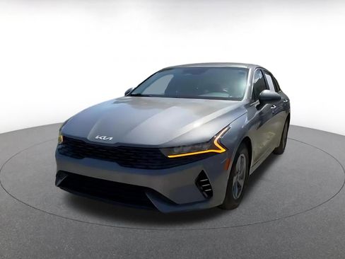 Used 2023 Kia K5 LXS image 7