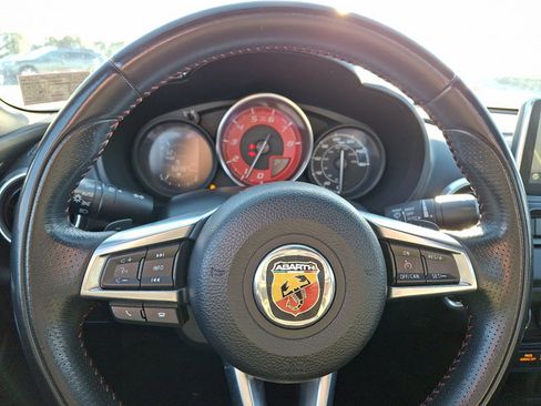 Used 2020 FIAT 124 Spider Abarth w/ Convenience Group image 20