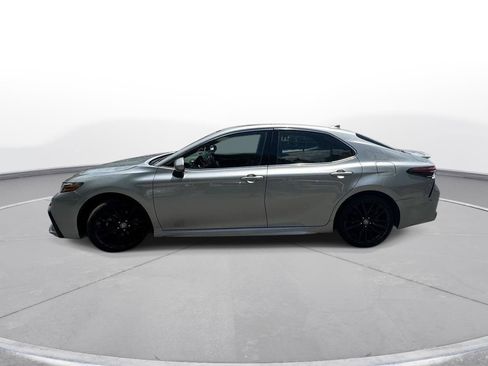 Used 2024 Toyota Camry XSE FWD image 9