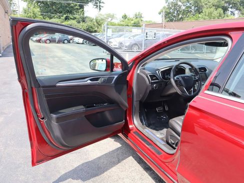 Used 2015 Ford Fusion Titanium FWD image 18