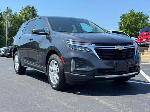 Used 2022 Chevrolet Equinox LT FWD image 2