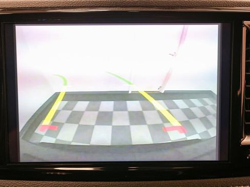 Used 2022 Chrysler Pacifica Touring-L image 31