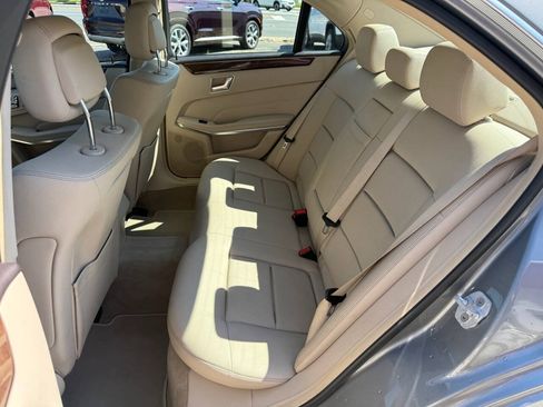 Used 2014 Mercedes-Benz E 350 4MATIC Sedan image 6