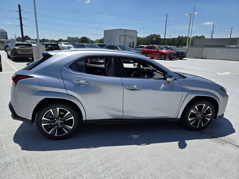 New 2026 Lexus UX 300h FWD image 6