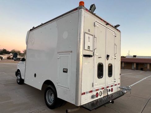 Used 2007 Chevrolet Express 3500 RWD image 8