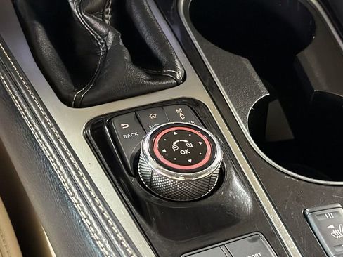 Used 2017 Nissan Maxima 3.5 SL image 21