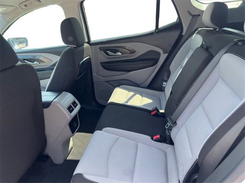 Used 2023 GMC Terrain SLE w/ Driver Convenience Package image 11