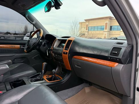 Used 2005 Lexus GX 470 image 29