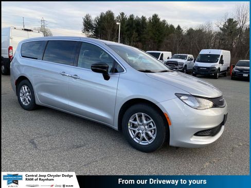New 2026 Chrysler Voyager LX image 1