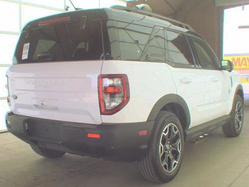 Used 2025 Ford Bronco Sport Outer Banks w/ Outer Banks Tech Package+ AWD/4WD image 2