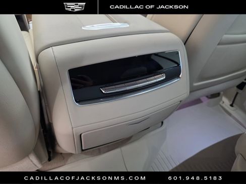 Certified 2026 Cadillac Escalade Platinum Sport w/ LPO, Floor Liner Package AWD/4WD image 21