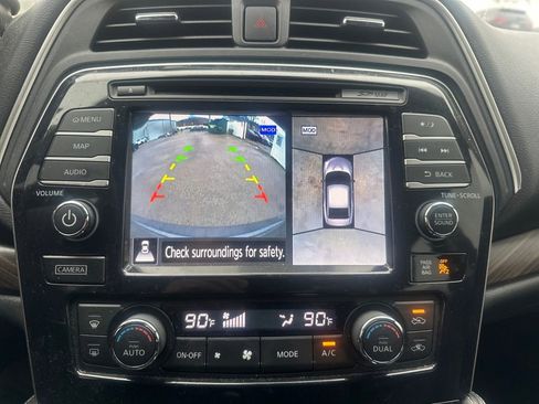 Used 2017 Nissan Maxima Platinum image 17