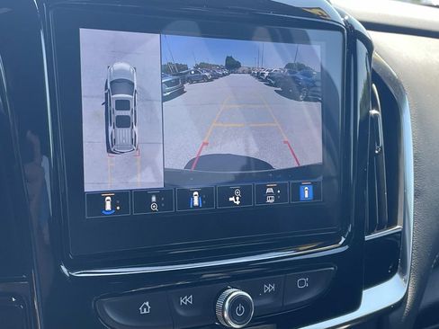 Used 2023 Chevrolet Traverse LT w/ LT Premium Package AWD/4WD image 22